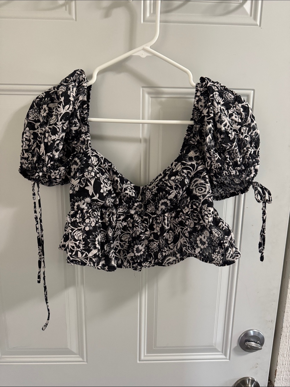 Black & White Floral Ruched Crop Top with Tie Straps